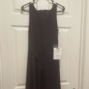 Sleeveless plum dress